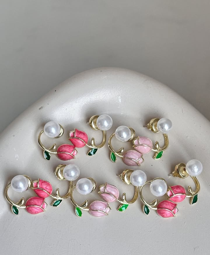 گوشواره طرح لاله 🌷